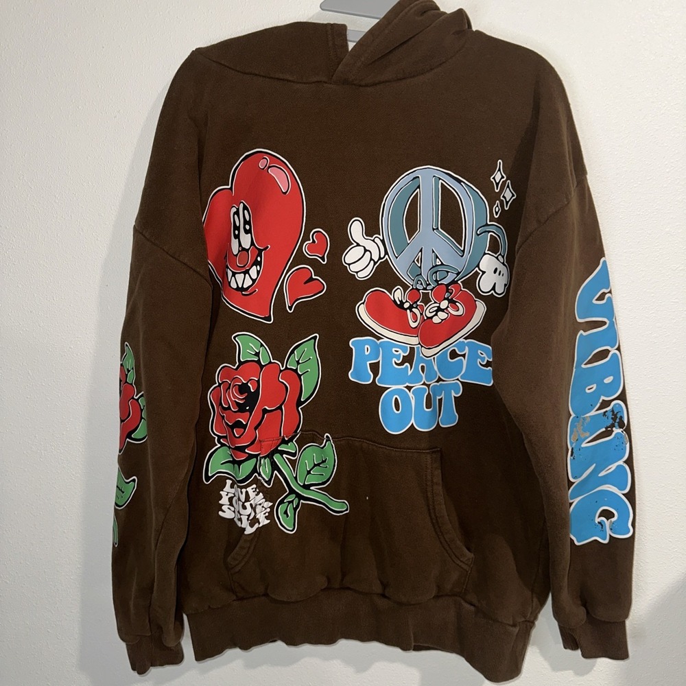 Pucsun Peace out All‎ Over Hoodie